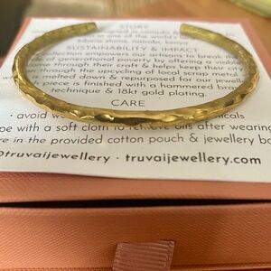 Truvai Margo Cuff Bracelet - Jilly Box Winter 2025